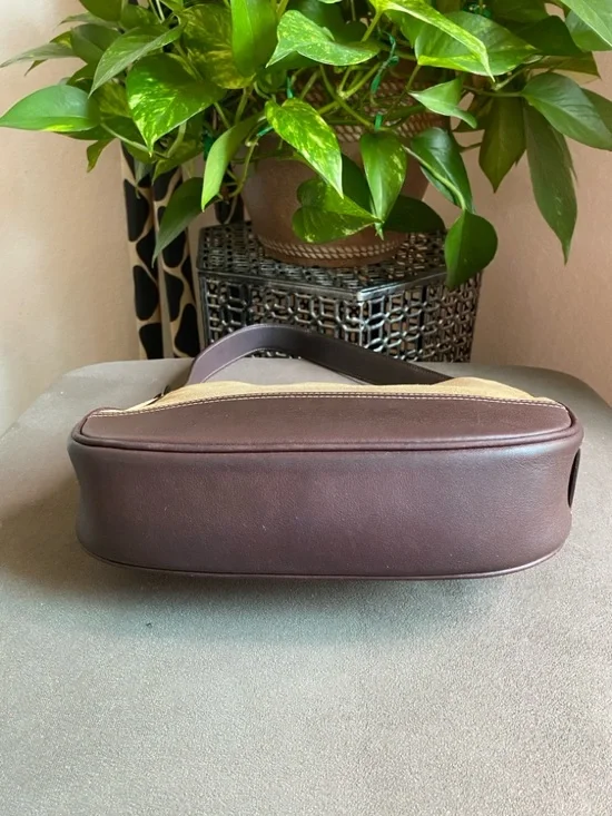 Vintage Coach Hampton Hobo Bag, Camel Suede, Brown Leather Trim, Style 7589 - Picture 4 of 16